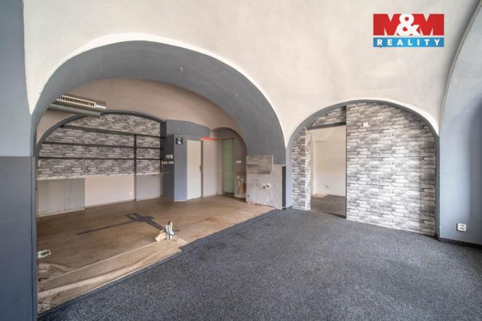 Prodej rodinného domu, Ledeč nad Sázavou, Husovo náměstí, 333 m2