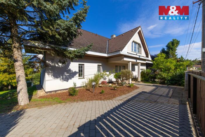 Prodej rodinného domu, Hradčany, Luční, 377 m2