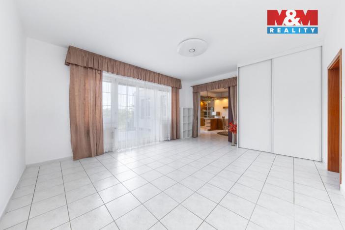 Prodej rodinného domu, Hradčany, Luční, 377 m2