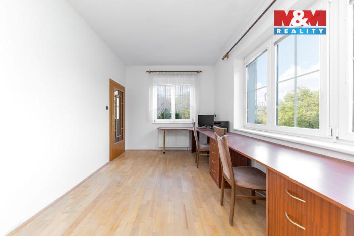 Prodej rodinného domu, Hradčany, Luční, 377 m2