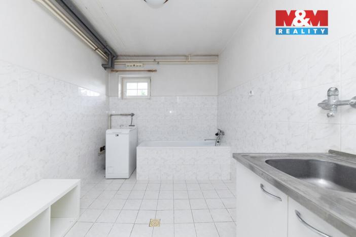 Prodej rodinného domu, Hradčany, Luční, 377 m2