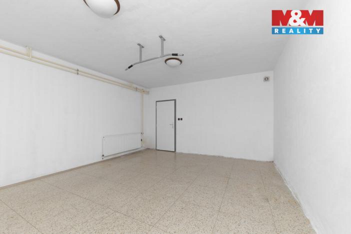 Prodej rodinného domu, Hradčany, Luční, 377 m2