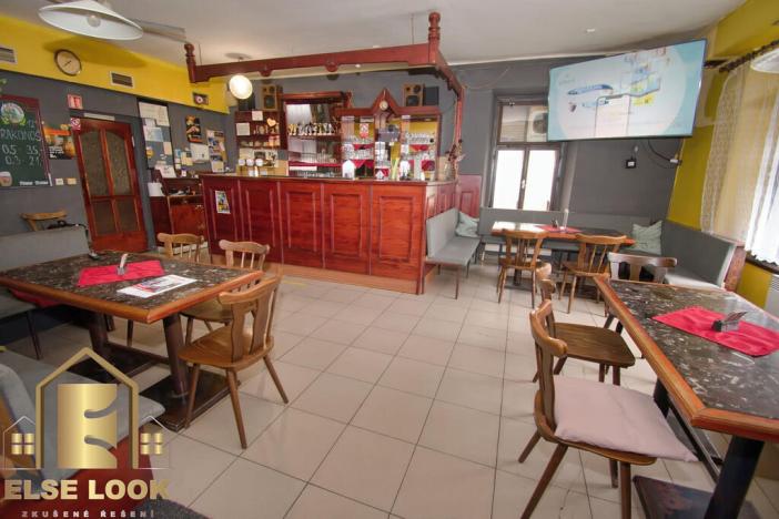 Prodej restaurace, Solnice, Masarykovo náměstí, 1021 m2
