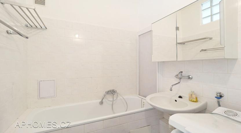 Pronájem bytu 1+1, Praha - Nové Město, Opletalova, 35 m2