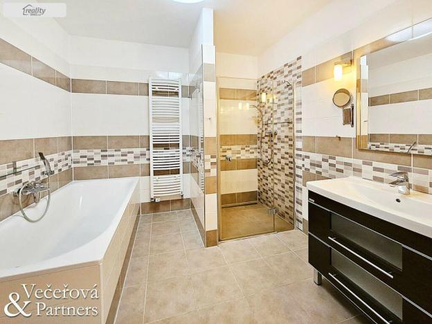 Pronájem rodinného domu, Roztoky, Železná, 189 m2