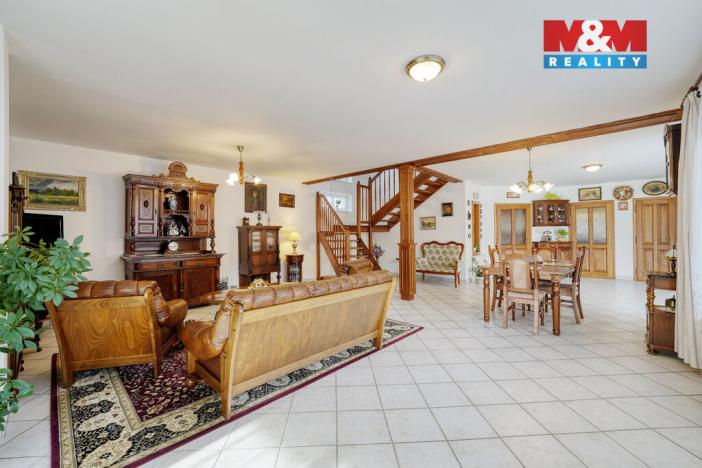 Prodej rodinného domu, Veleň - Mírovice, Na návsi, 478 m2