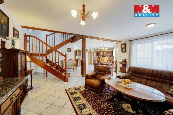 Prodej rodinného domu, Veleň - Mírovice, Na návsi, 478 m2