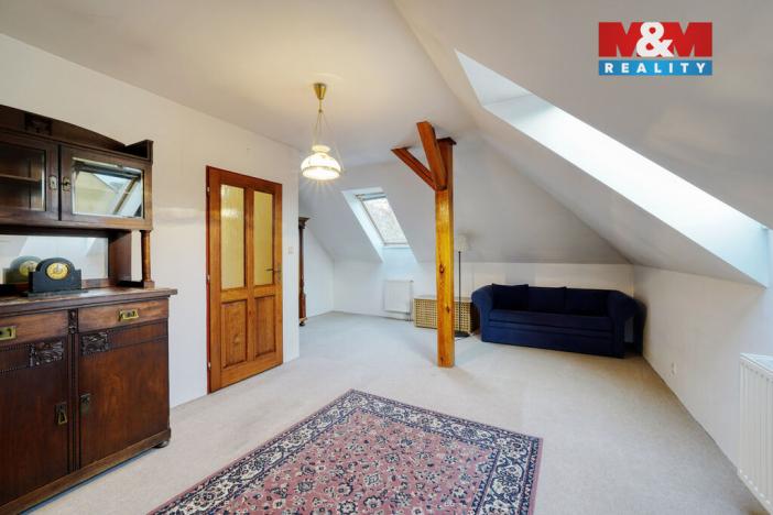 Prodej rodinného domu, Veleň - Mírovice, Na návsi, 478 m2