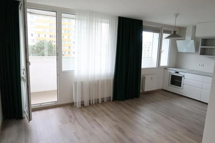 Pronájem bytu 1+kk, Praha - Krč, Murgašova, 42 m2