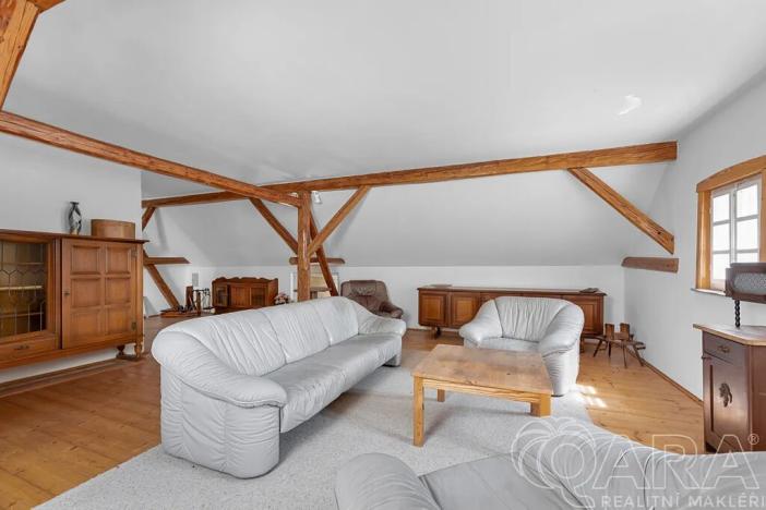 Prodej rodinného domu, Žernov, 220 m2