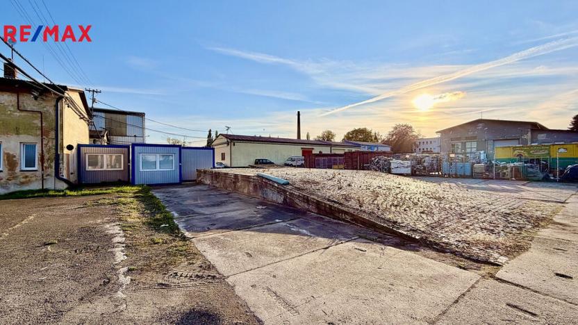 Pronájem komerčního pozemku, Opava, 1650 m2