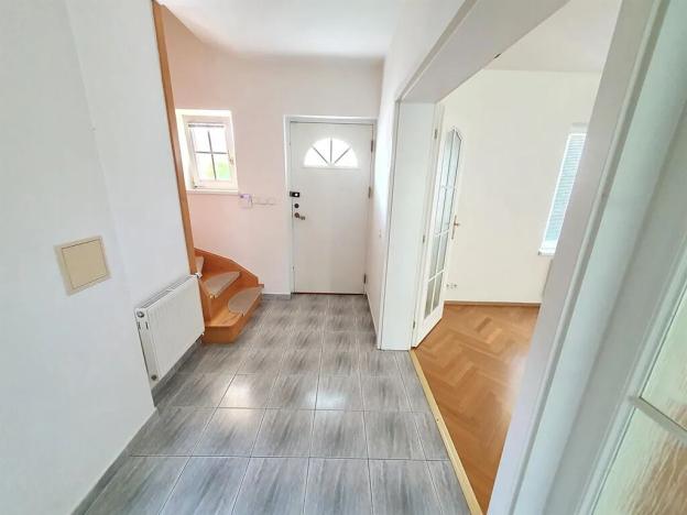 Pronájem rodinného domu, Praha, 230 m2