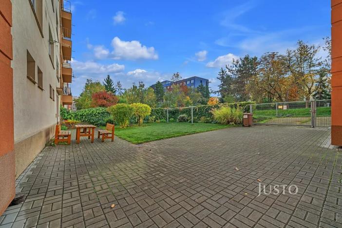 Prodej bytu 2+1, Praha - Strašnice, Na stezce, 40 m2