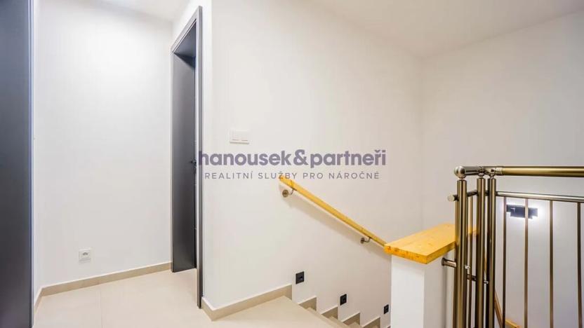 Prodej bytu 4+kk, Volary, 111 m2