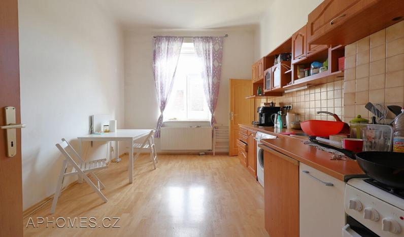 Pronájem bytu 1+1, Praha - Smíchov, Kováků, 35 m2