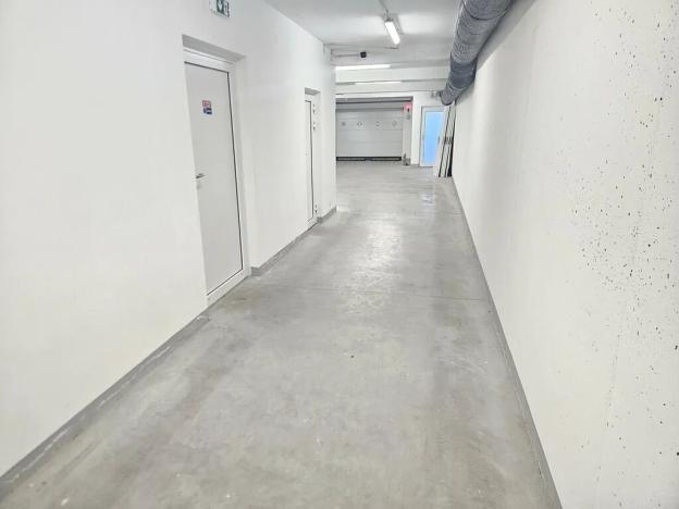 Pronájem garážového stání, Brno, Francouzská, 15 m2