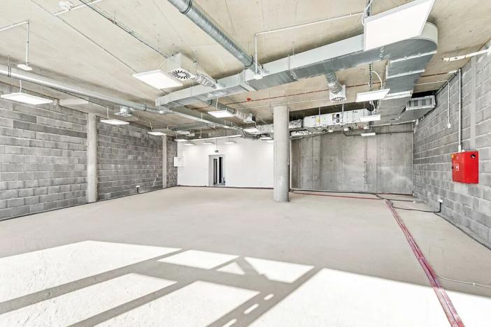 Prodej obchodního prostoru, Praha - Stodůlky, Bělohlávkova, 204 m2