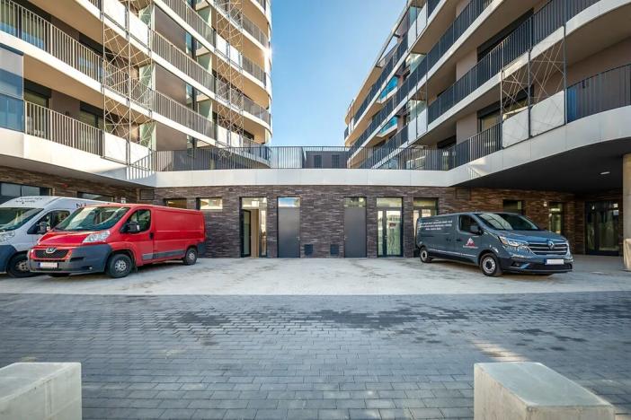 Prodej obchodního prostoru, Praha - Stodůlky, Bělohlávkova, 204 m2