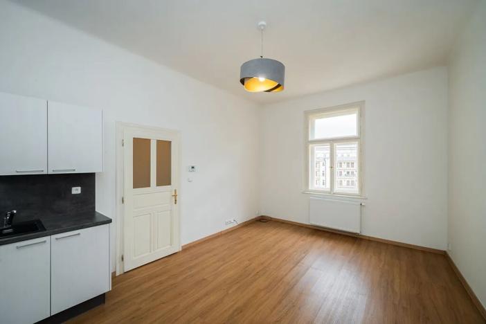 Pronájem bytu 2+kk, Praha - Nové Město, Lípová, 58 m2