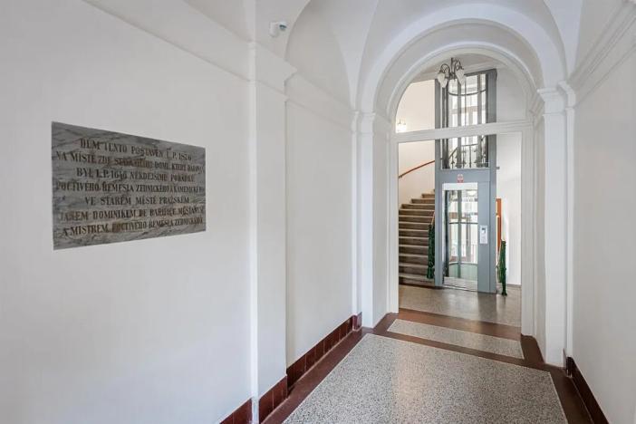 Pronájem bytu 2+kk, Praha - Staré Město, Kozí, 50 m2