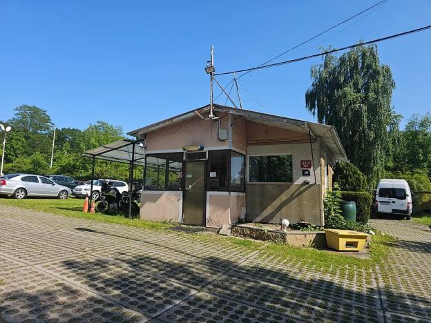 Prodej komerční nemovitosti, Praha - Modřany, Nikoly Vapcarova, 60 m2