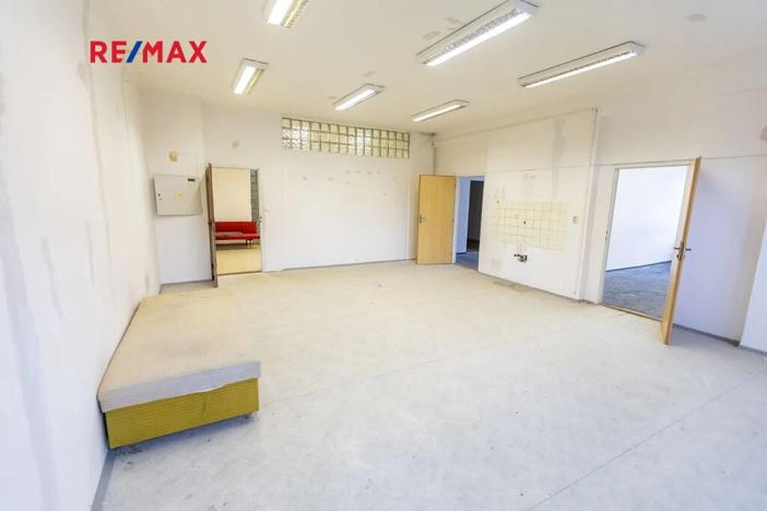 Prodej obchodního prostoru, Město Albrechtice, Míru, 1427 m2