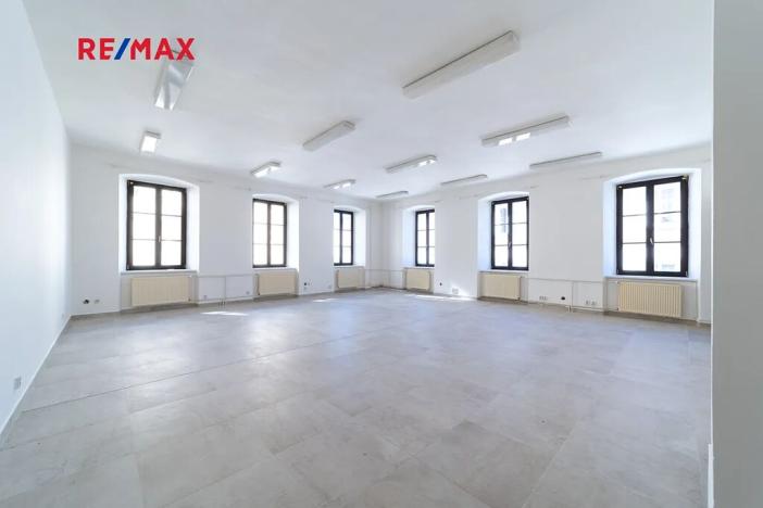 Prodej komerční nemovitosti, Králíky, 5. května, 519 m2