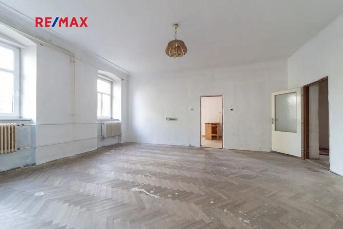 Prodej rodinného domu, Staré Město, nám. Osvobození, 444 m2