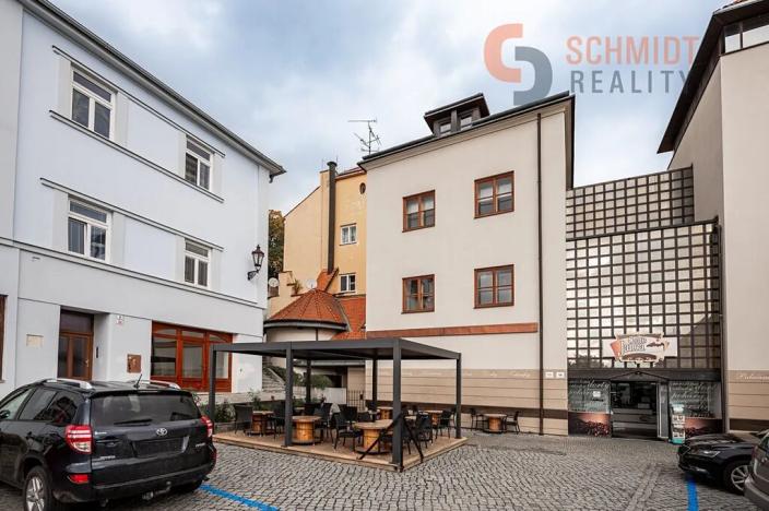 Pronájem kanceláře, Mikulov, Náměstí, 19 m2