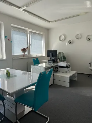 Pronájem kanceláře, Zlín, Hlavničkovo nábřeží, 29 m2