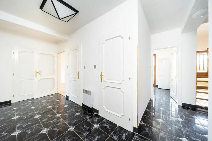 Pronájem bytu 4+1, Třeboň, Lesní, 125 m2