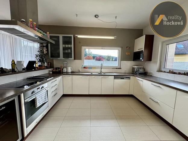 Pronájem rodinného domu, Praha - Lipence, Ke štěrkovně, 333 m2