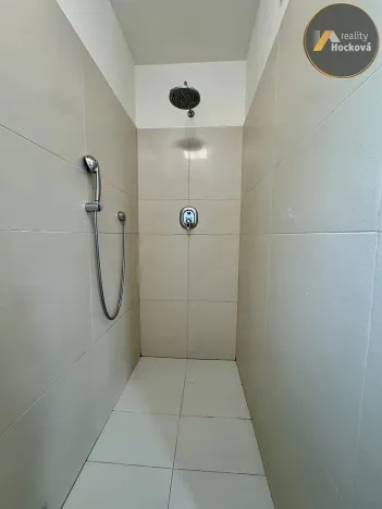 Pronájem rodinného domu, Praha - Lipence, Ke štěrkovně, 333 m2