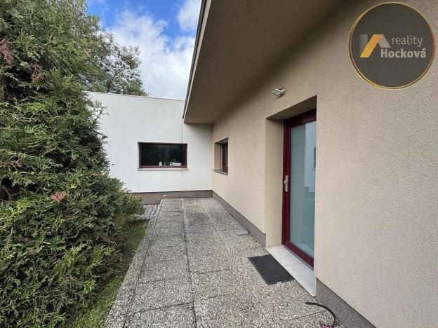 Pronájem rodinného domu, Praha - Lipence, Ke štěrkovně, 333 m2