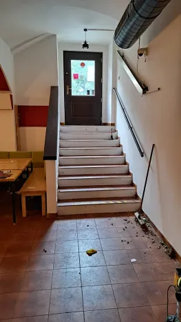 Pronájem obchodního prostoru, Praha - Nové Město, Bolzanova, 100 m2