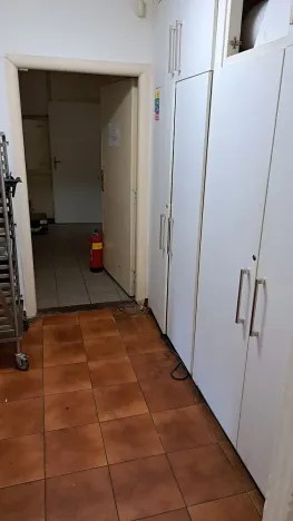 Pronájem obchodního prostoru, Praha - Nové Město, Bolzanova, 100 m2