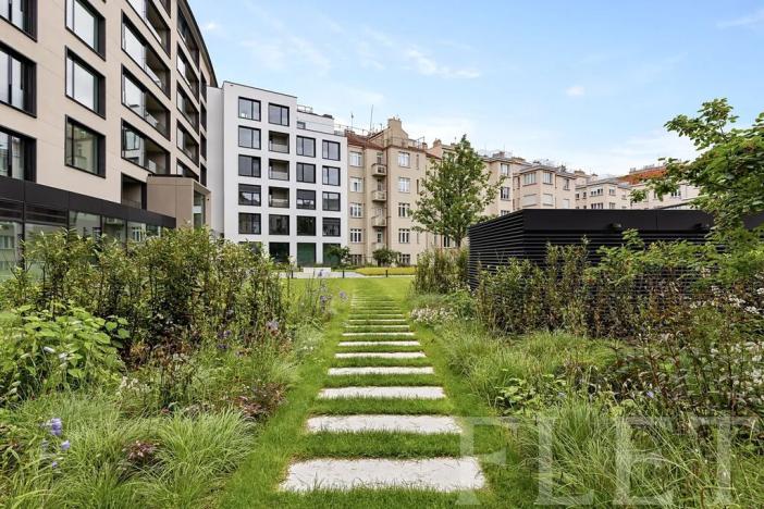 Pronájem bytu 1+kk, Praha - Bubeneč, Vítězné náměstí, 37 m2