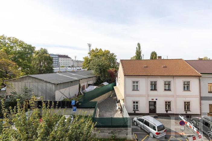 Pronájem bytu 1+kk, Praha - Vršovice, Petrohradská, 41 m2