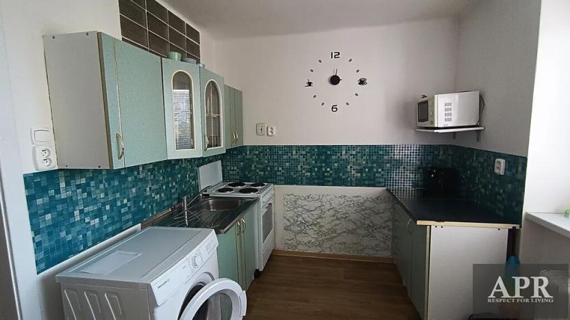 Pronájem bytu 1+1, Uherský Brod, Na Dlouhých, 28 m2