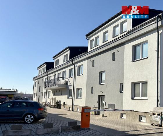 Pronájem bytu 1+kk, Pardubice - Semtín, 28 m2