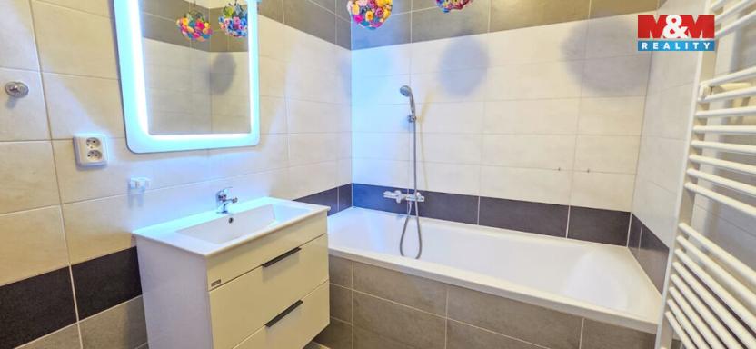 Pronájem bytu 3+kk, Chrudim - Chrudim II, Dr. Bartůňka, 79 m2