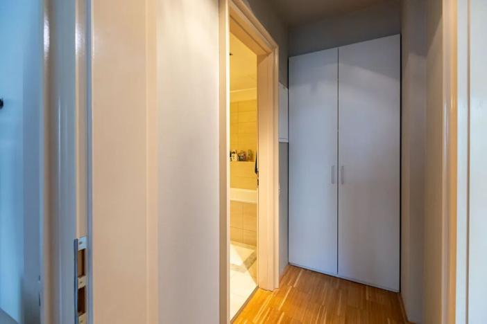 Pronájem bytu 2+kk, Praha - Karlín, Rohanské nábřeží, 57 m2