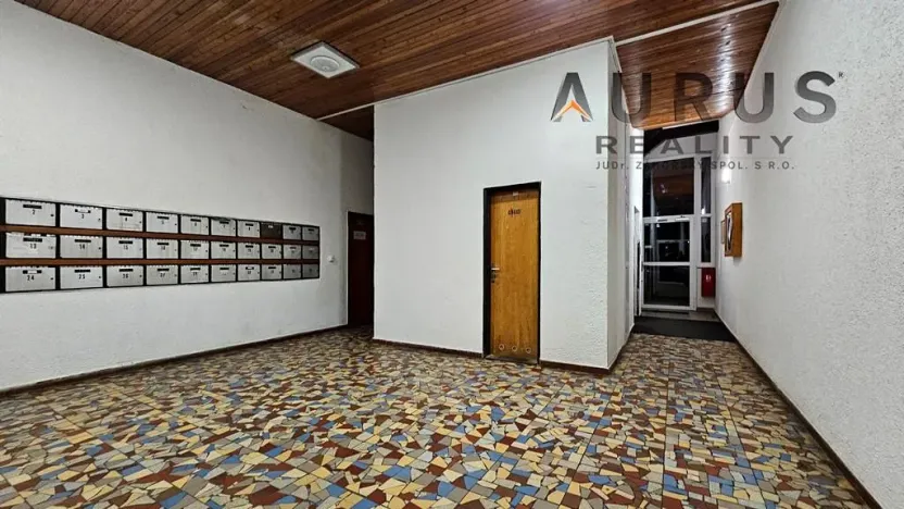 Prodej bytu 2+1, Praha - Kobylisy, Taussigova, 59 m2