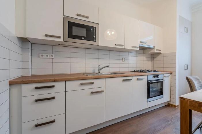 Pronájem bytu 2+1, Praha - Smíchov, Stroupežnického, 63 m2