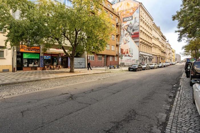 Pronájem bytu 2+1, Praha - Smíchov, Stroupežnického, 63 m2