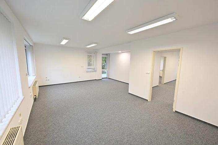 Pronájem kanceláře, Praha - Prosek, Litvínovská, 101 m2