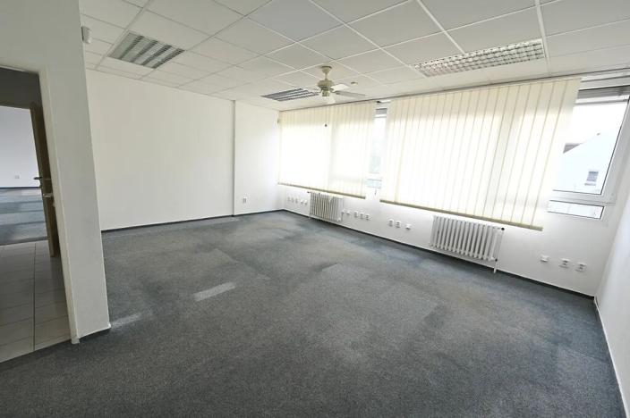 Pronájem kanceláře, Praha - Prosek, Litvínovská, 309 m2