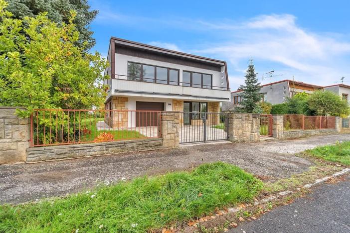 Pronájem rodinného domu, Jičín, J. Š. Kubína, 204 m2