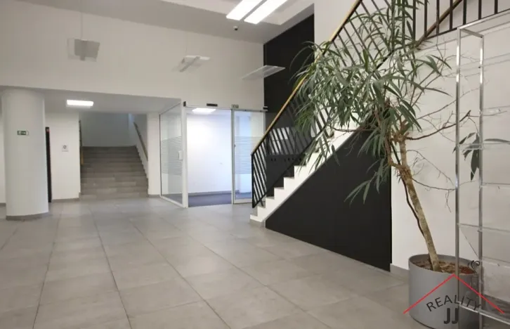 Pronájem kanceláře, Praha - Veleslavín, Na okraji, 215 m2