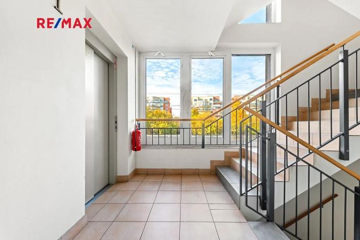 Prodej bytu 2+kk, Praha - Letňany, Tupolevova, 53 m2